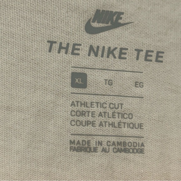 Nike Plaid Logo Tee - Picture 2 of 4